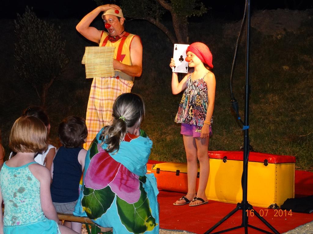מלון לאגורס Domaine De Chadeyron מראה חיצוני תמונה