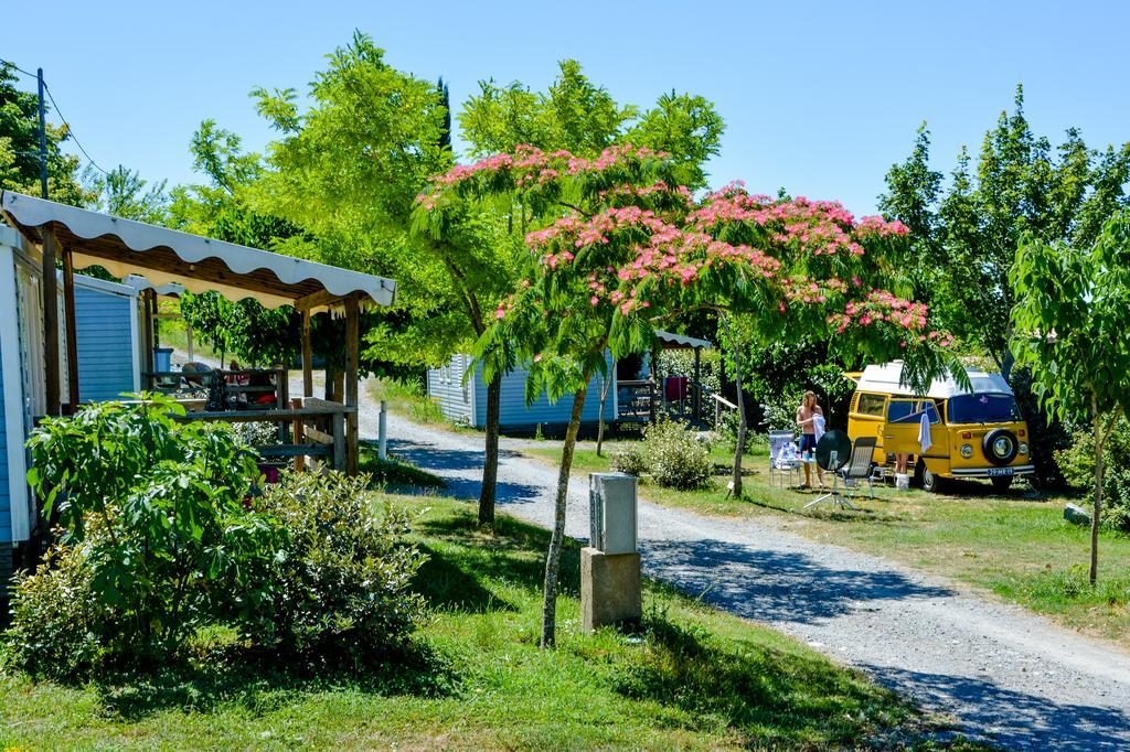 מלון לאגורס Domaine De Chadeyron מראה חיצוני תמונה